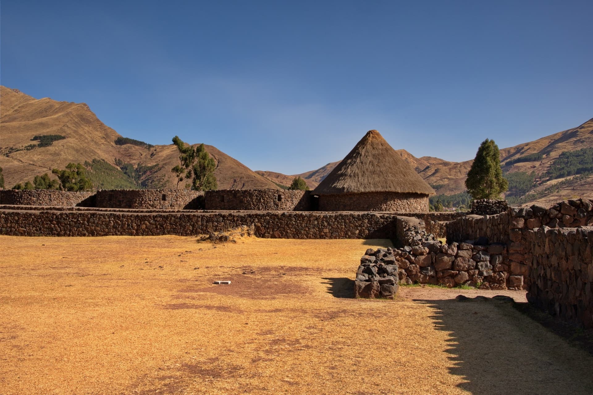 Temple de Wiracocha à Raqchi